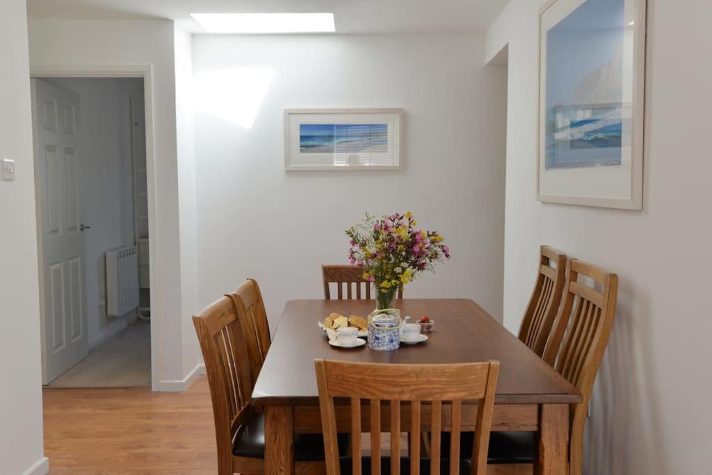 3-Bedroom Bungalow With Parking, Goldsithney, Penzance, Cornwall Perranuthnoe Εξωτερικό φωτογραφία